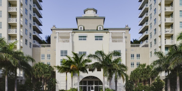 Promenade condominiums - Florida